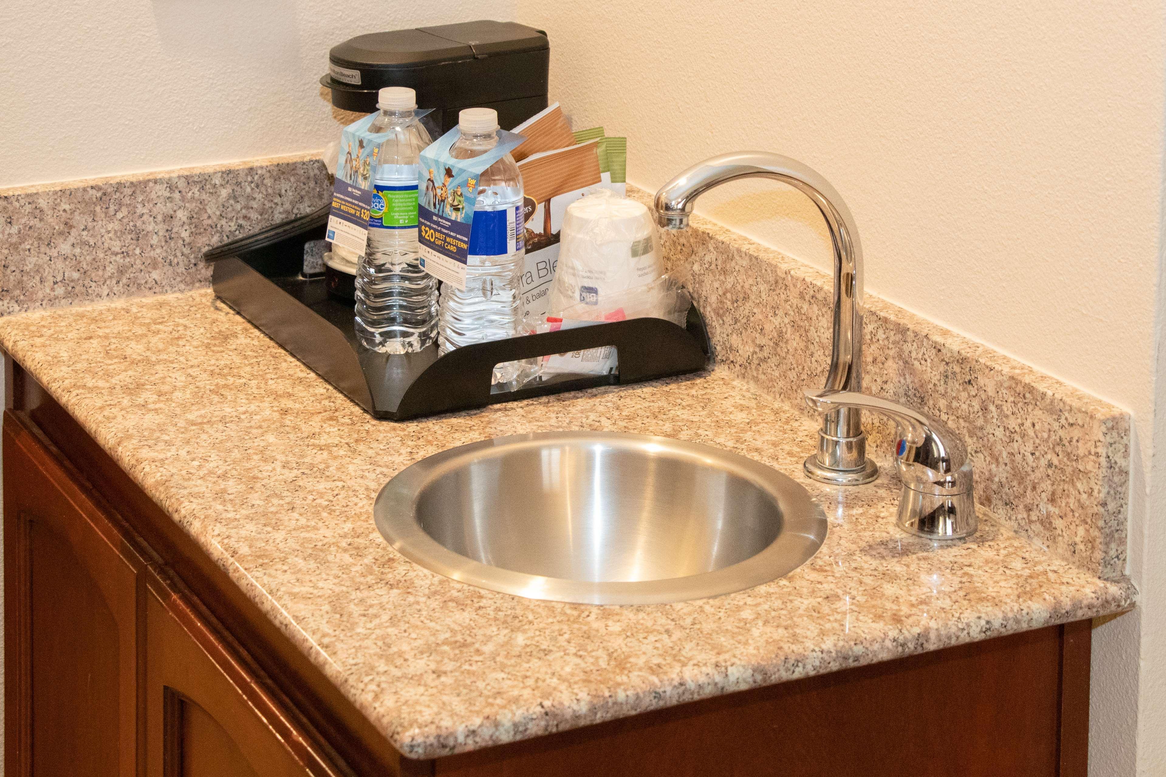 Best Western I-5 Inn & Suites Lodi Buitenkant foto
