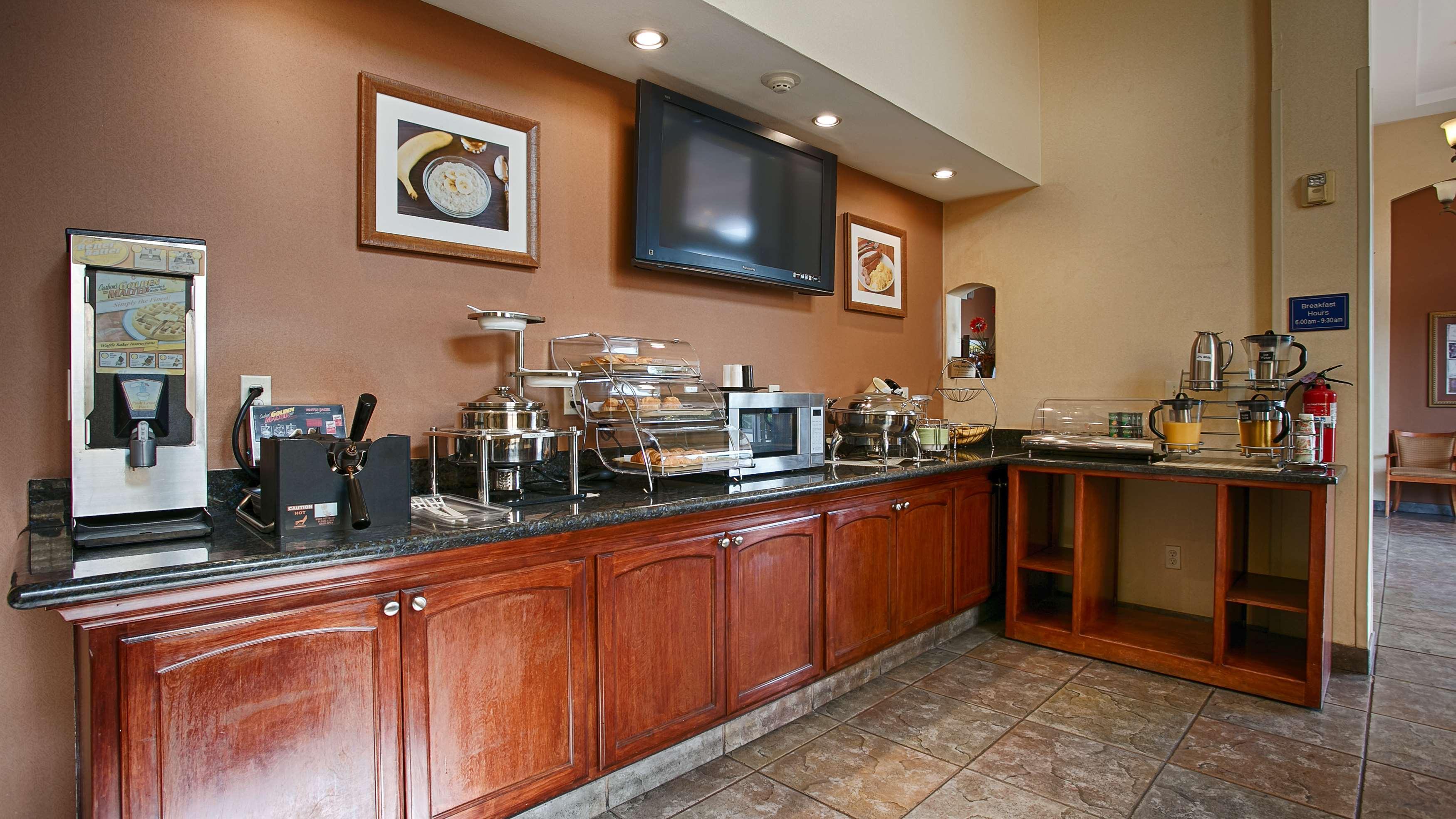 Best Western I-5 Inn & Suites Lodi Buitenkant foto