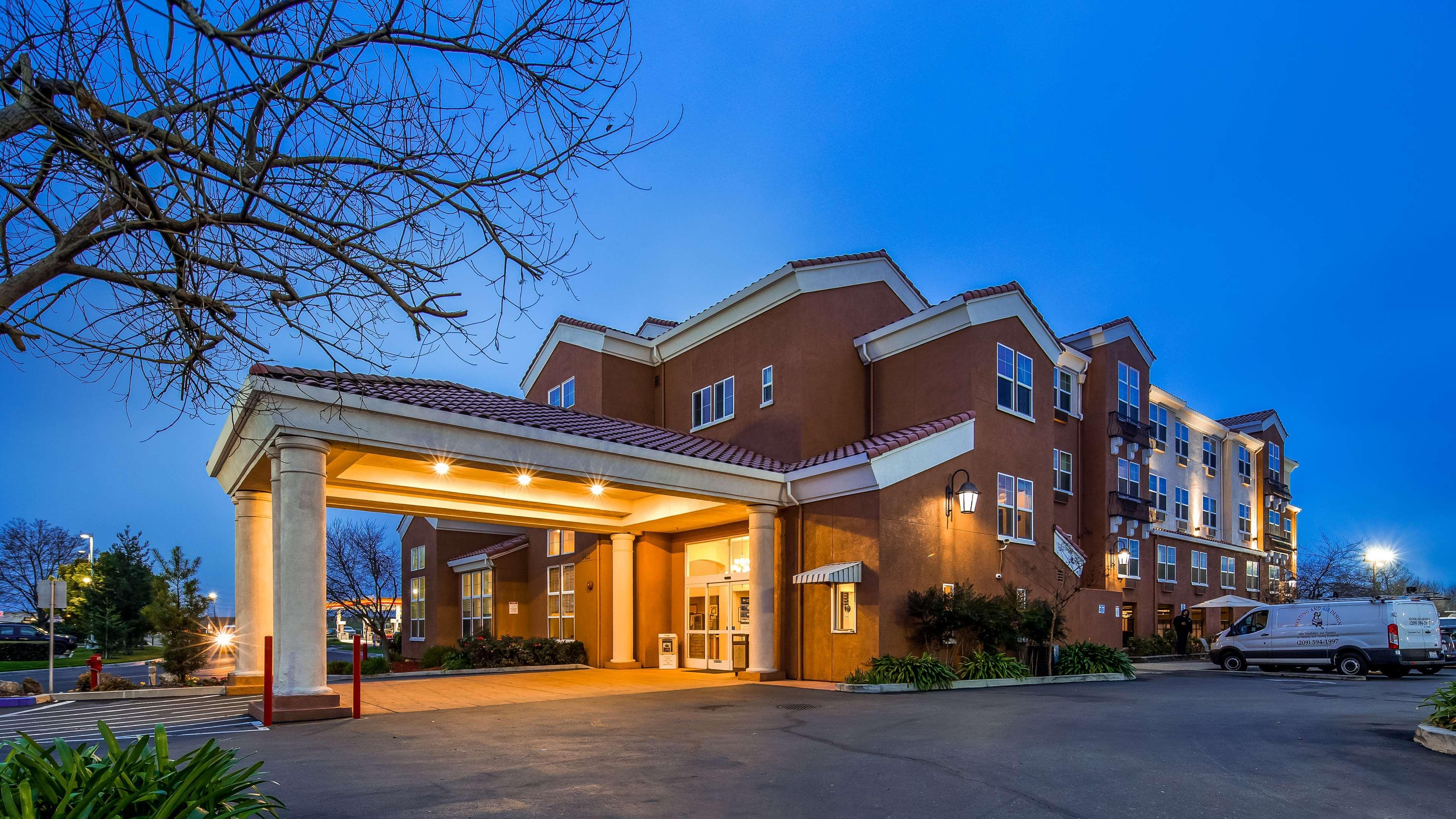 Best Western I-5 Inn & Suites Lodi Buitenkant foto